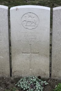 Lijssenthoek Military Cemetery - Pain, J J