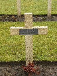Lijssenthoek Military Cemetery - Papot, Francois