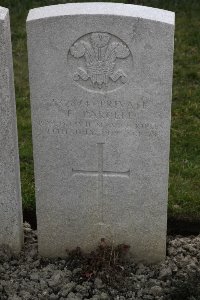 Lijssenthoek Military Cemetery - Parcell, Frank