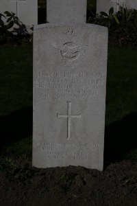 Lijssenthoek Military Cemetery - Pashby, Frank Edwin
