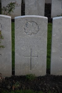 Lijssenthoek Military Cemetery - Payze, P O