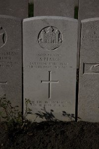 Lijssenthoek Military Cemetery - Pearce, Albert