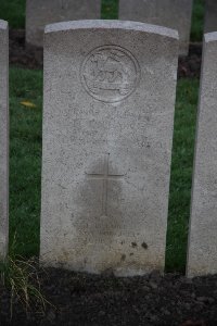 Lijssenthoek Military Cemetery - Pearce, H E