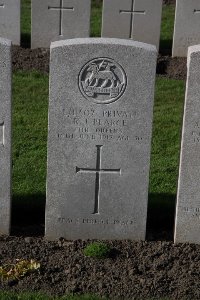 Lijssenthoek Military Cemetery - Pearce, Reginald John