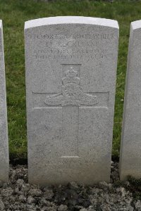 Lijssenthoek Military Cemetery - Peckham, Harry