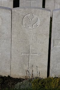 Lijssenthoek Military Cemetery - Peers, T
