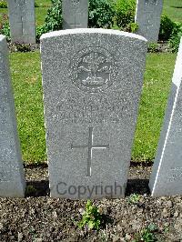 Lijssenthoek Military Cemetery - Penkethman, T