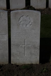 Lijssenthoek Military Cemetery - Perks-Morris, Arthur Bois