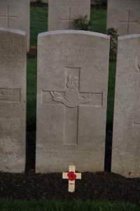 Lijssenthoek Military Cemetery - Perrott, Albert Ernest