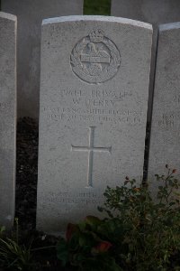 Lijssenthoek Military Cemetery - Perry, William