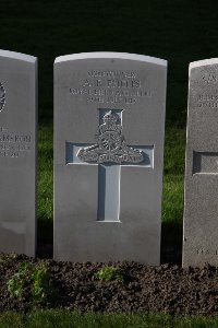 Lijssenthoek Military Cemetery - Phelps, A E
