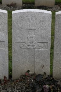 Lijssenthoek Military Cemetery - Phillips, Arthur