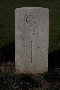 Lijssenthoek Military Cemetery - Phillips, Frederick Charles