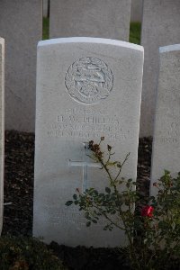 Lijssenthoek Military Cemetery - Phillips, Henry William