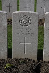 Lijssenthoek Military Cemetery - Pick, W