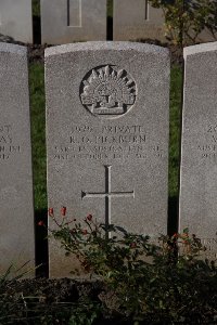 Lijssenthoek Military Cemetery - Pickburn, Robert Owen