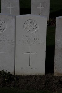 Lijssenthoek Military Cemetery - Pickerill, R J