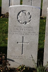 Lijssenthoek Military Cemetery - Pickering, John William