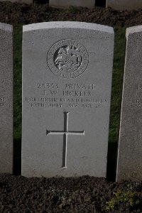 Lijssenthoek Military Cemetery - Pickles, Joseph Wilkinson