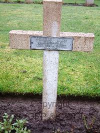 Lijssenthoek Military Cemetery - Picouleau, Albert