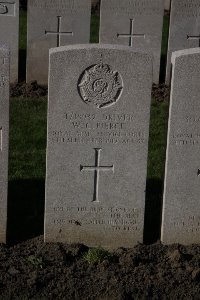 Lijssenthoek Military Cemetery - Pierce, William Charles