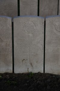 Lijssenthoek Military Cemetery - Pill, Jacob Guy