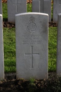Lijssenthoek Military Cemetery - Pipe, W G