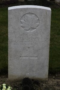 Lijssenthoek Military Cemetery - Pitts, Harry James