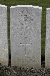 Lijssenthoek Military Cemetery - Polkinghorn, T