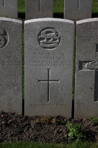 Lijssenthoek Military Cemetery - Pollard, A R