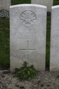 Lijssenthoek Military Cemetery - Poole, A L
