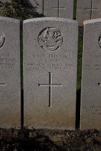 Lijssenthoek Military Cemetery - Pope, A E