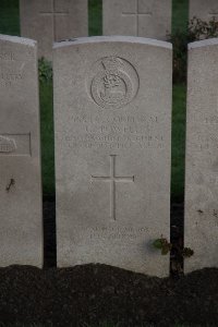 Lijssenthoek Military Cemetery - Powell, Geoffrey