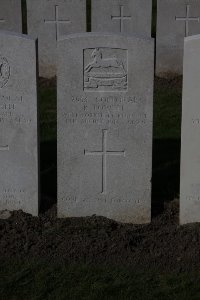 Lijssenthoek Military Cemetery - Powell, R