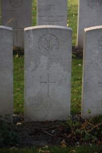 Lijssenthoek Military Cemetery - Pratt, Edward