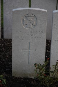 Lijssenthoek Military Cemetery - Pratt, J