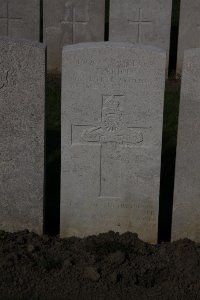 Lijssenthoek Military Cemetery - Price, Thomas