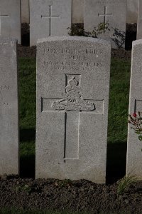 Lijssenthoek Military Cemetery - Price, T