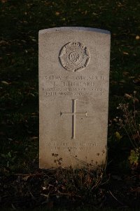 Lijssenthoek Military Cemetery - Pritchard, Frank