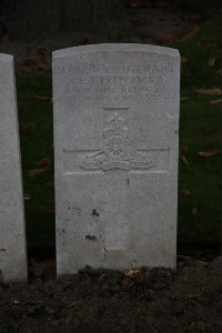 Lijssenthoek Military Cemetery - Pritchard, John Eric Stirling
