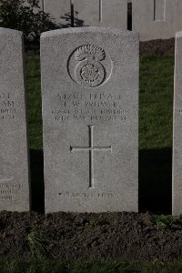 Lijssenthoek Military Cemetery - Prosser, T W