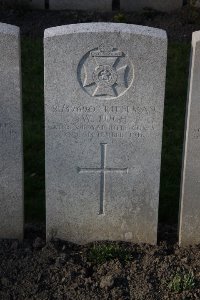 Lijssenthoek Military Cemetery - Pugh, W