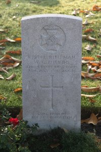 Lijssenthoek Military Cemetery - Purkins, W G