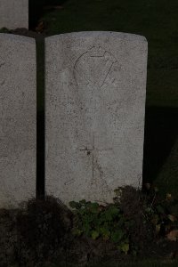 Lijssenthoek Military Cemetery - Quinlan, George