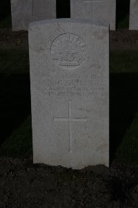 Lijssenthoek Military Cemetery - Quirk, Roy Gladstone