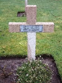 Lijssenthoek Military Cemetery - Quivet, Jean