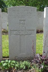 Lijssenthoek Military Cemetery - Rainford, H