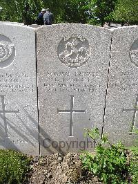 Lijssenthoek Military Cemetery - Randall, G
