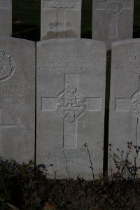 Lijssenthoek Military Cemetery - Rands, Robert John