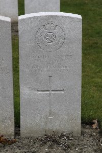 Lijssenthoek Military Cemetery - Ray, J A